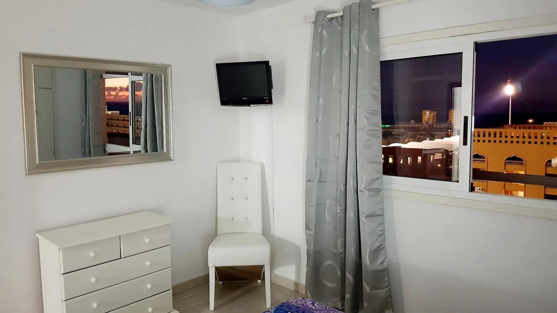 Taurus Apartment Playa de las Americas